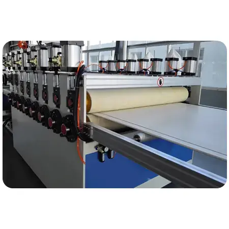 Zugmaschine für PVC-Schaumplatten